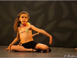 Enfant 7 ans danse moderne